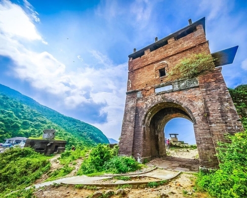 Danang to Hai Van Pass by Private Car