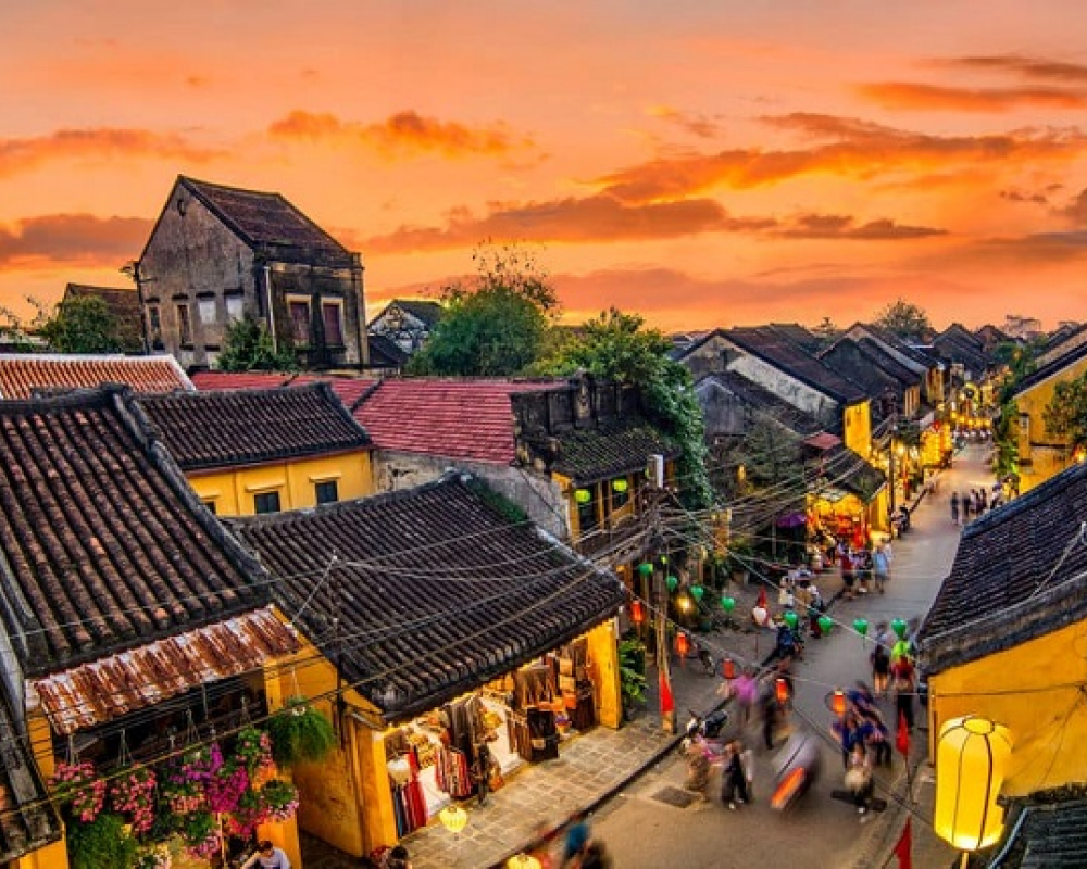 Private car transfer from Da Nang to Hoi An